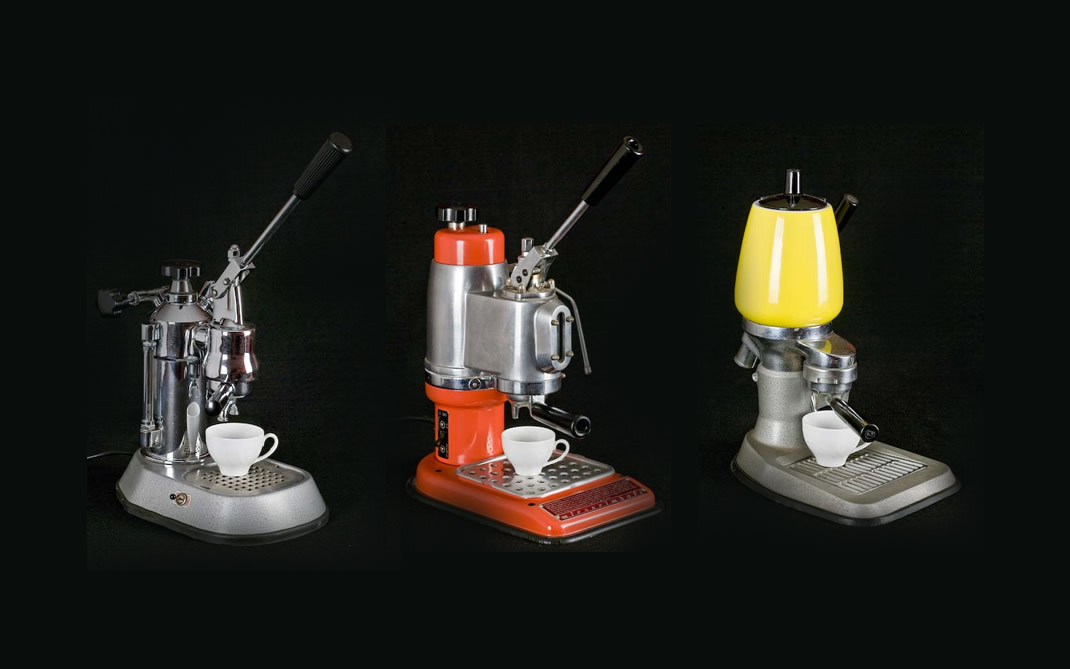stoomboot vermijden Dierbare Piston pressure method (strong espresso) for preparing coffee | Collezione  Enrico Maltoni